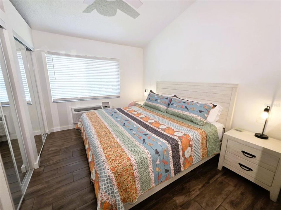 For Sale: $149,900 (1 beds, 1 baths, 456 Square Feet)