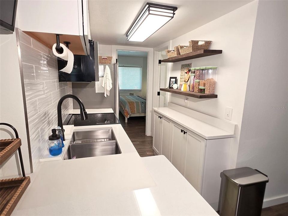 For Sale: $149,900 (1 beds, 1 baths, 456 Square Feet)