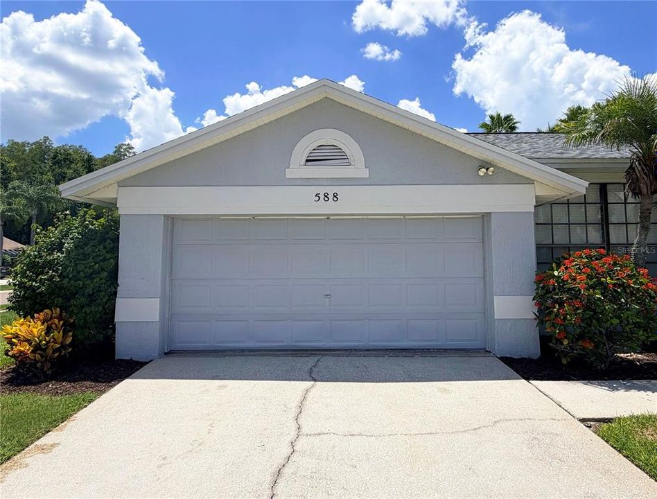 En Venta: $589,900 (4 camas, 2 baños, 2094 Pies cuadrados)
