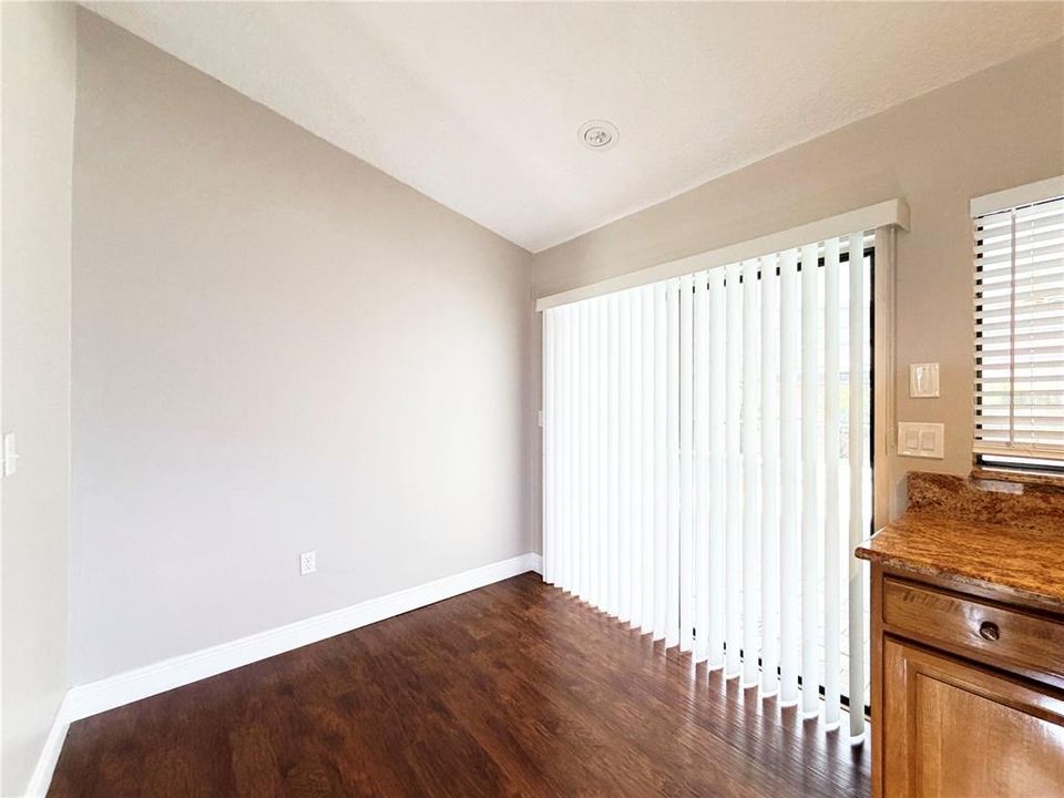 En Venta: $589,900 (4 camas, 2 baños, 2094 Pies cuadrados)