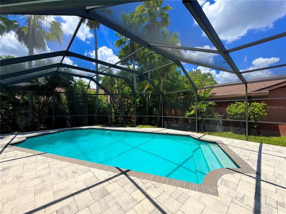 En Venta: $589,900 (4 camas, 2 baños, 2094 Pies cuadrados)