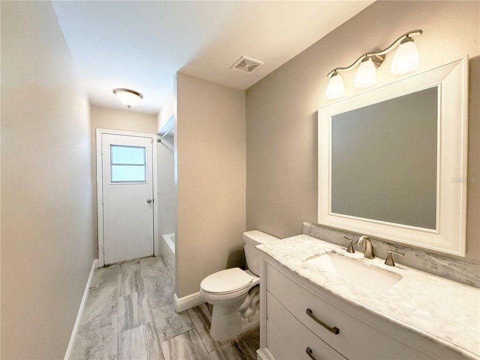 En Venta: $589,900 (4 camas, 2 baños, 2094 Pies cuadrados)