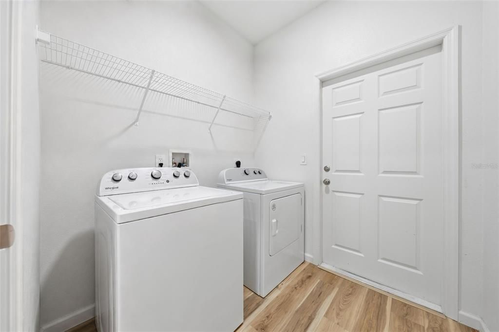 For Sale: $420,000 (3 beds, 2 baths, 1579 Square Feet)