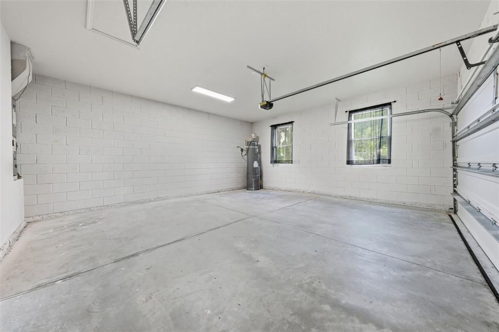 For Sale: $420,000 (3 beds, 2 baths, 1579 Square Feet)