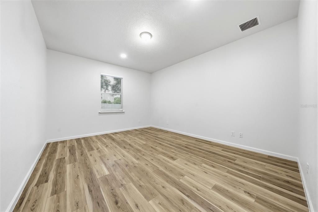 For Sale: $420,000 (3 beds, 2 baths, 1579 Square Feet)