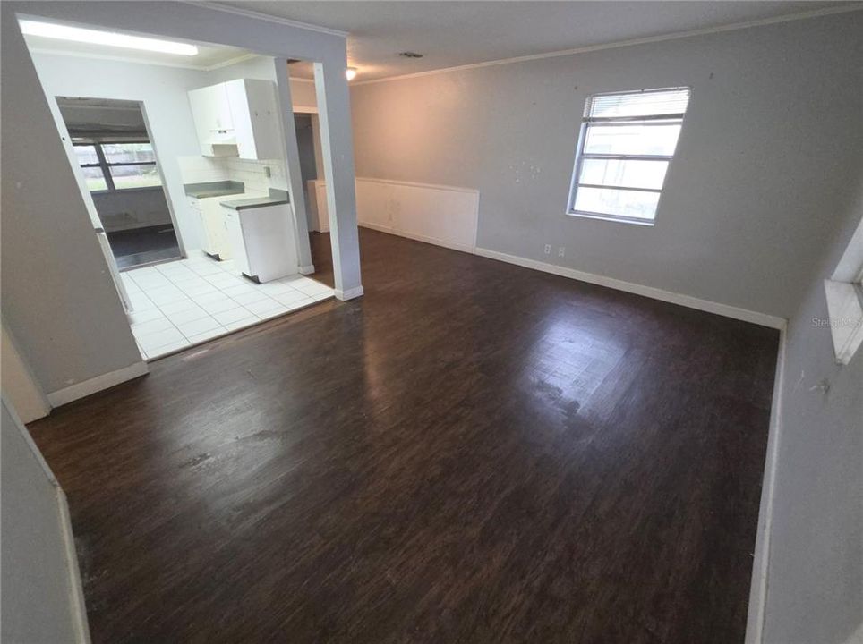 En Venta: $339,900 (4 camas, 2 baños, 1548 Pies cuadrados)