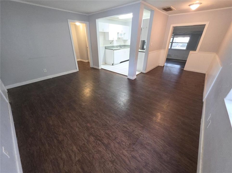 En Venta: $339,900 (4 camas, 2 baños, 1548 Pies cuadrados)