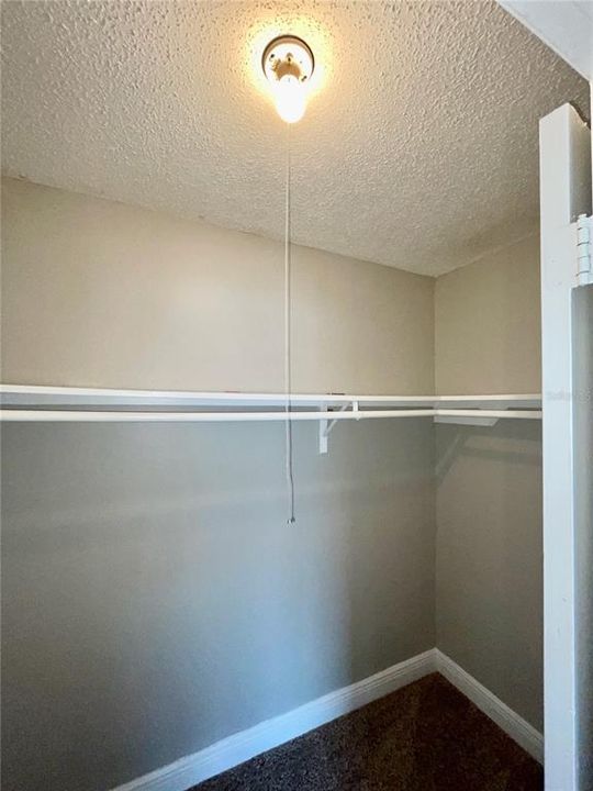 На продажу: $149,990 (2 спален, 1 ванн, 1214 Квадратных фут)
