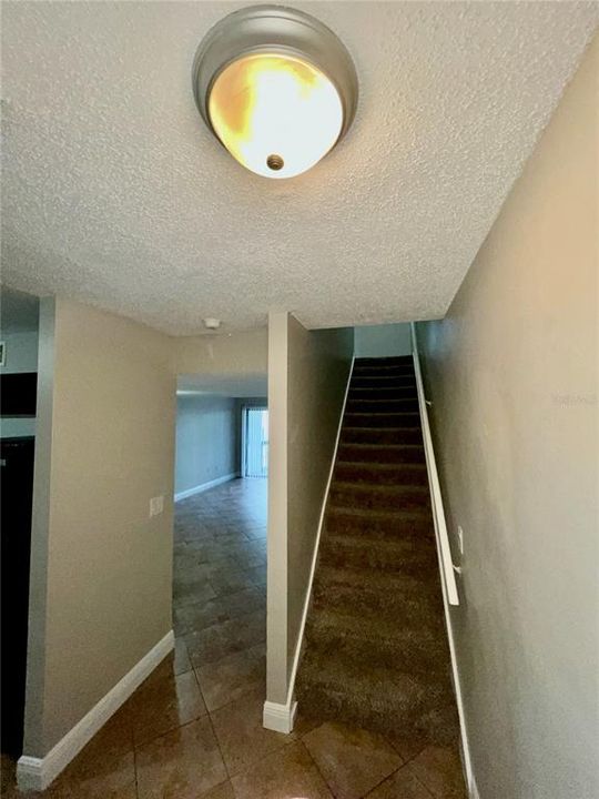 На продажу: $149,990 (2 спален, 1 ванн, 1214 Квадратных фут)