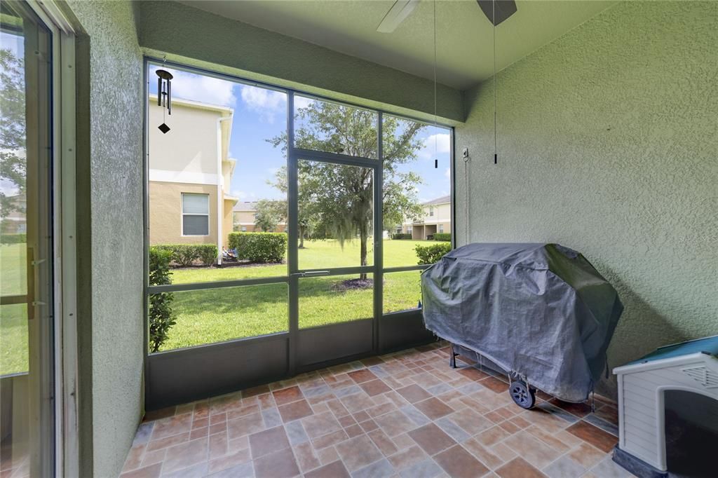 En Venta: $380,000 (4 camas, 2 baños, 2465 Pies cuadrados)