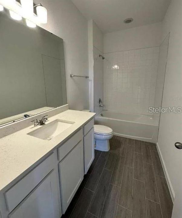 В аренду: $2,500 (4 спален, 2 ванн, 1654 Квадратных фут)