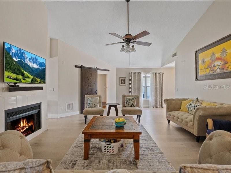 En Venta: $347,900 (2 camas, 2 baños, 1485 Pies cuadrados)