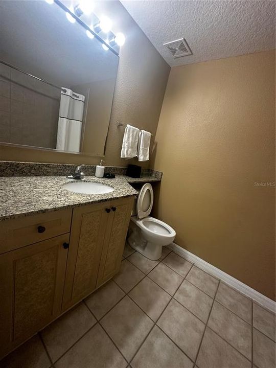 For Sale: $240,000 (2 beds, 2 baths, 1178 Square Feet)