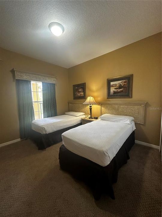 For Sale: $240,000 (2 beds, 2 baths, 1178 Square Feet)