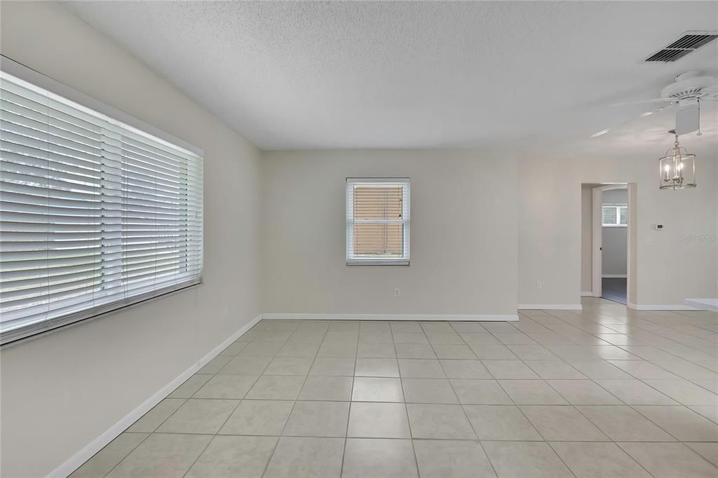 На продажу: $270,000 (2 спален, 2 ванн, 1278 Квадратных фут)