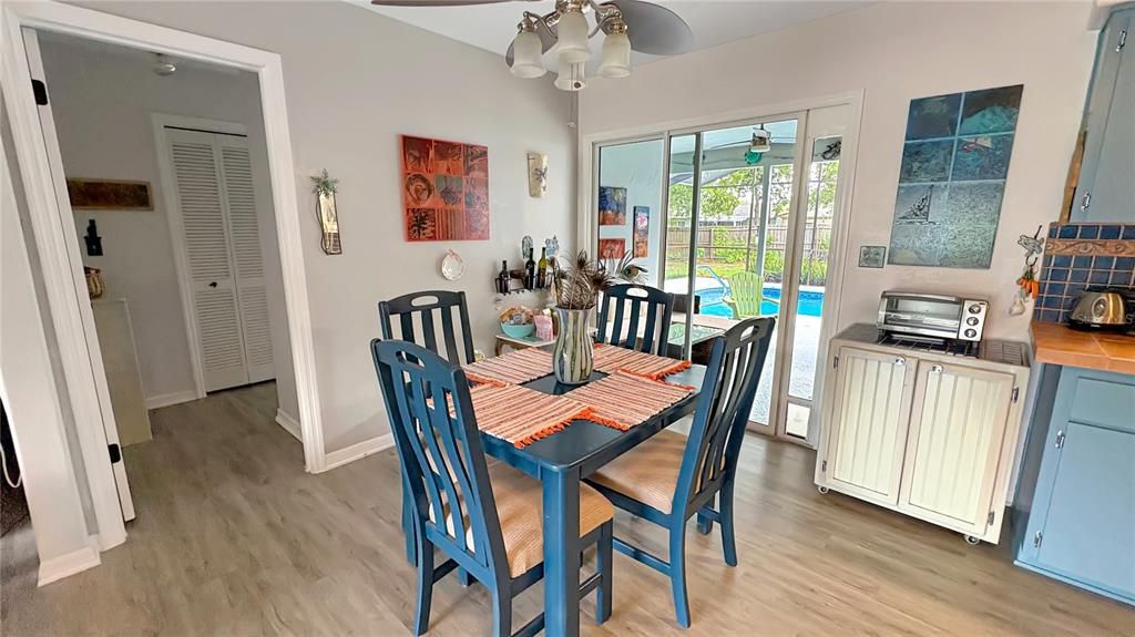 En Venta: $345,000 (3 camas, 2 baños, 1600 Pies cuadrados)