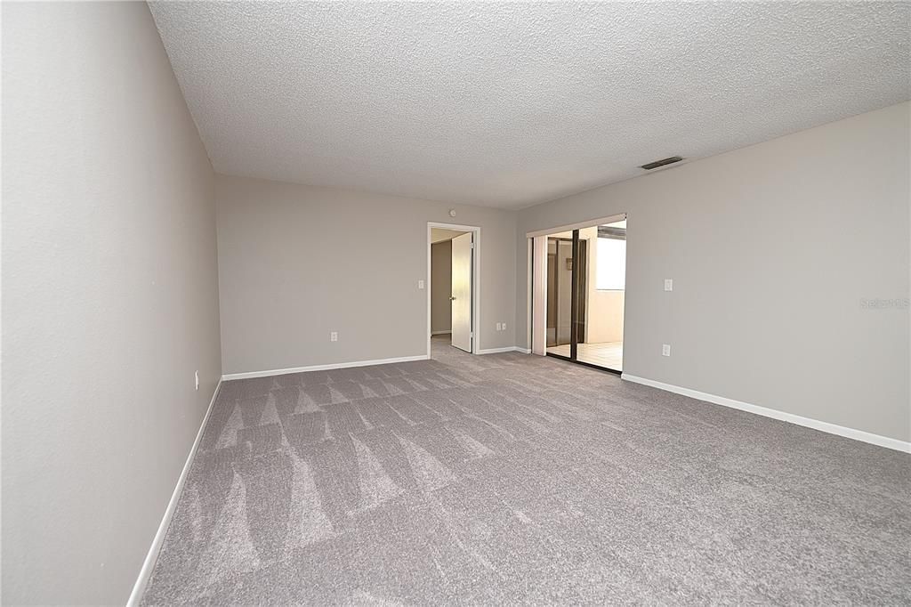 For Rent: $1,560 (2 beds, 2 baths, 1300 Square Feet)