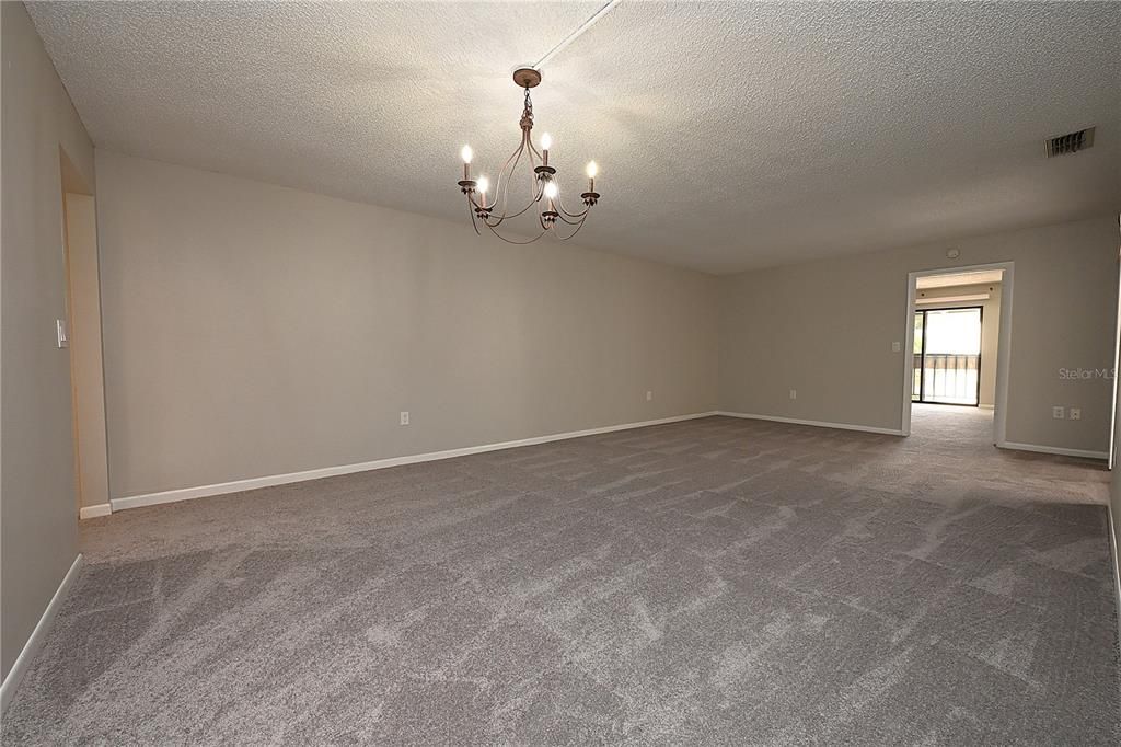 For Rent: $1,560 (2 beds, 2 baths, 1300 Square Feet)