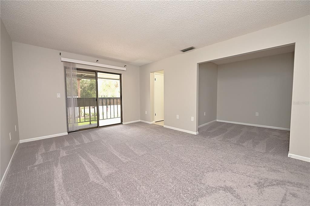 For Rent: $1,560 (2 beds, 2 baths, 1300 Square Feet)