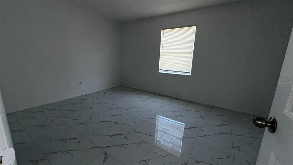 В аренду: $1,400 (2 спален, 1 ванн, 896 Квадратных фут)