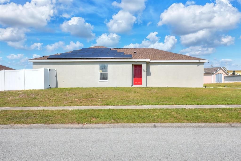 For Rent: $2,300 (4 beds, 2 baths, 1583 Square Feet)