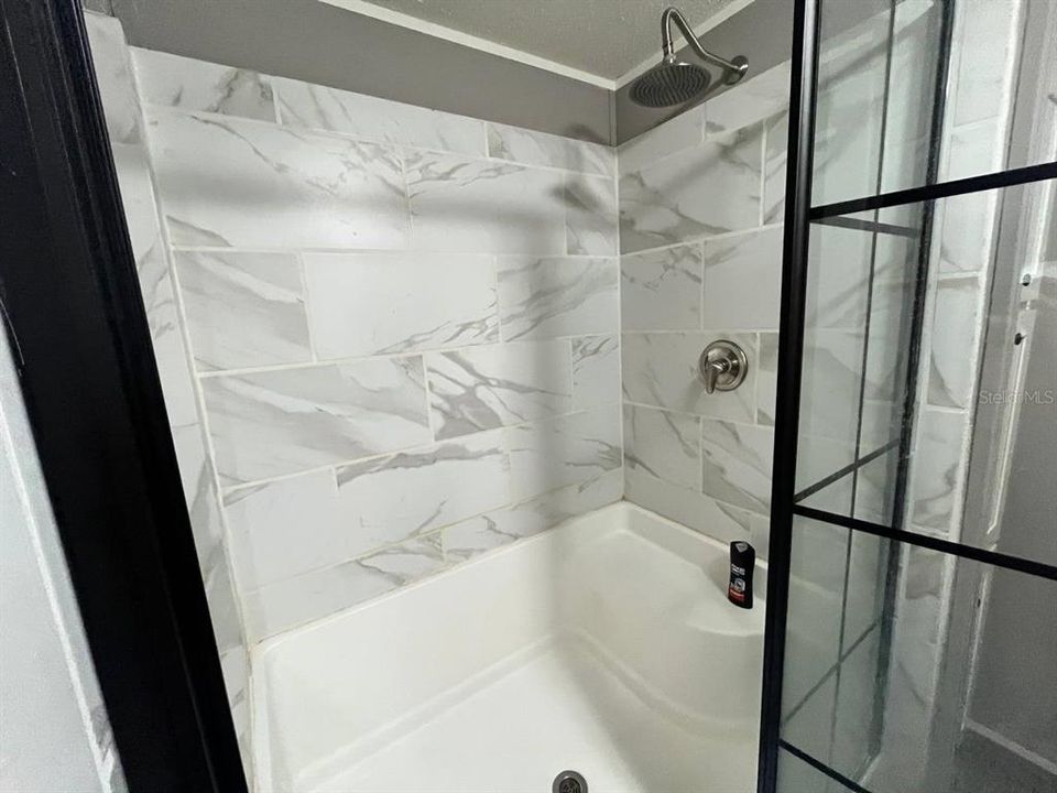 На продажу: $279,999 (4 спален, 3 ванн, 2280 Квадратных фут)