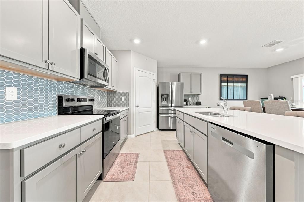 En Venta: $364,900 (4 camas, 2 baños, 1846 Pies cuadrados)