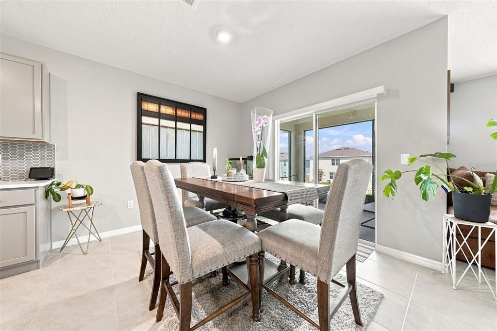En Venta: $364,900 (4 camas, 2 baños, 1846 Pies cuadrados)