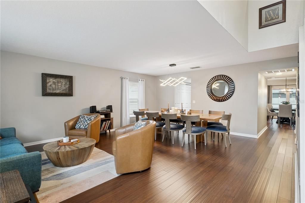 En Venta: $495,000 (4 camas, 3 baños, 3048 Pies cuadrados)