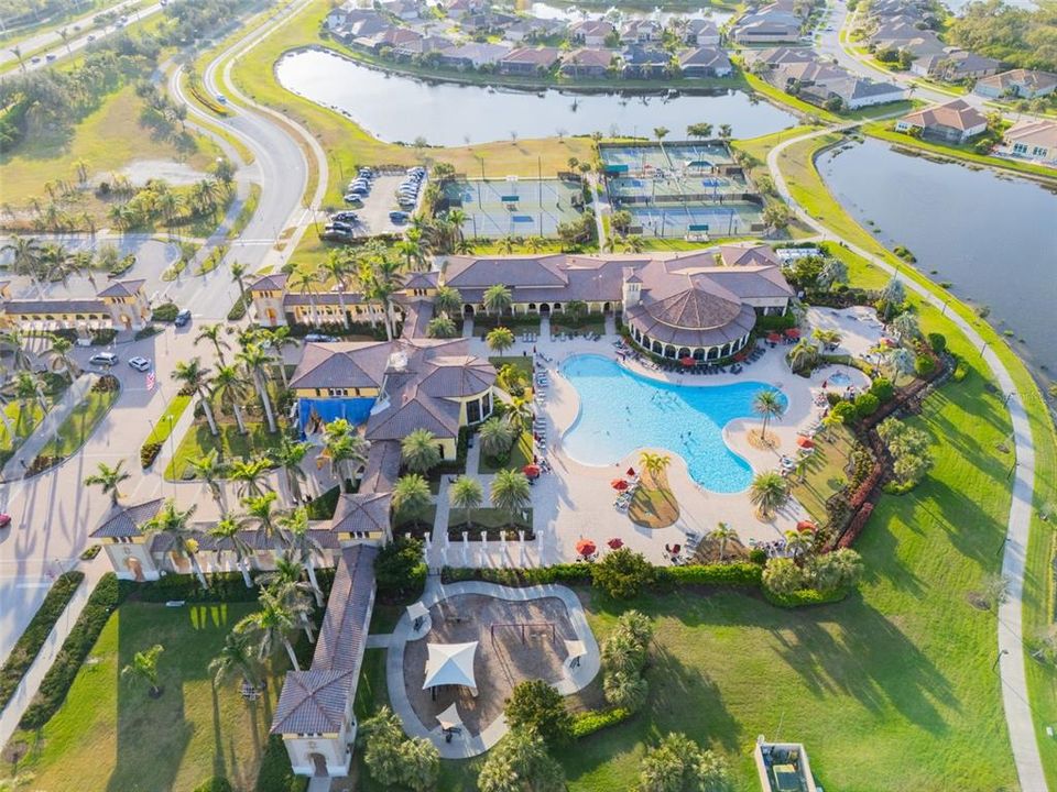 На продажу: $399,900 (3 спален, 2 ванн, 1706 Квадратных фут)