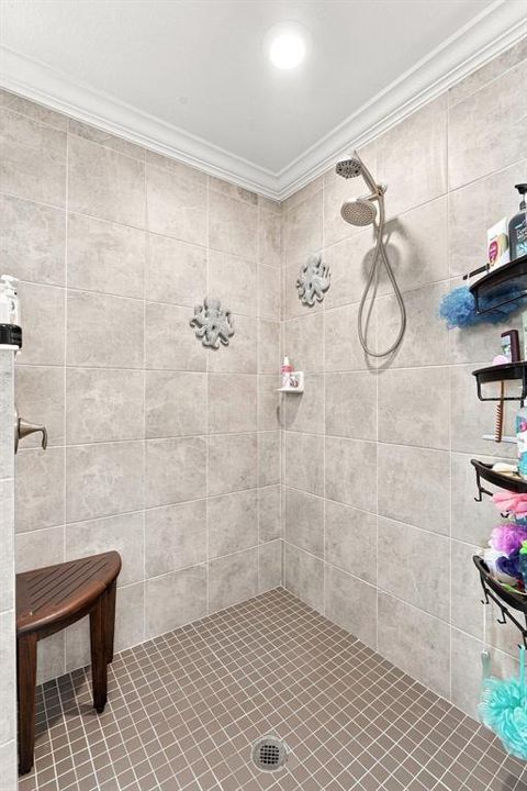 На продажу: $399,900 (3 спален, 2 ванн, 1706 Квадратных фут)