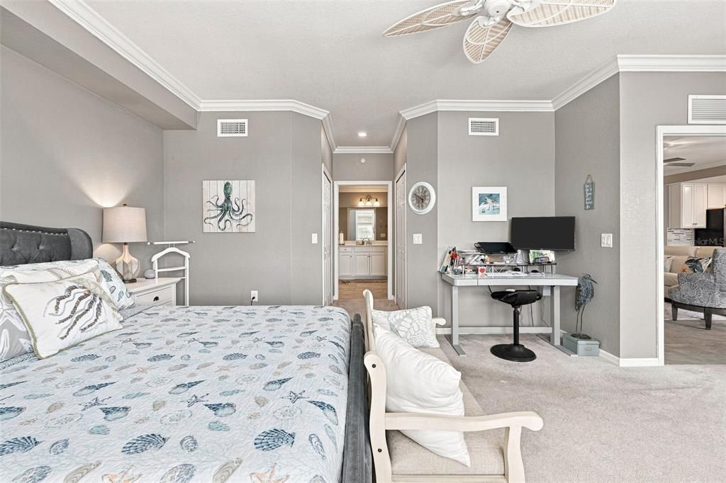 На продажу: $399,900 (3 спален, 2 ванн, 1706 Квадратных фут)