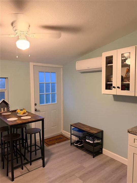 En Venta: $289,900 (2 camas, 2 baños, 1028 Pies cuadrados)