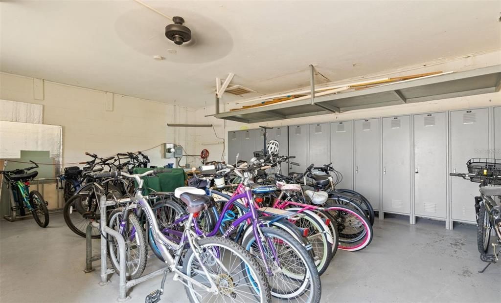 For Rent: $2,990 (2 beds, 2 baths, 1365 Square Feet)
