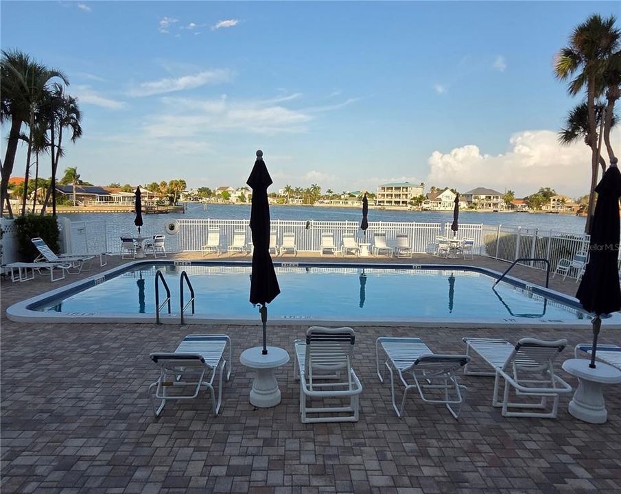 For Rent: $2,990 (2 beds, 2 baths, 1365 Square Feet)