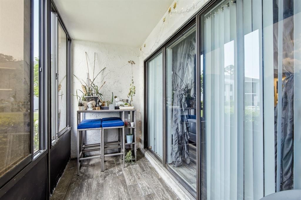 На продажу: $179,900 (2 спален, 2 ванн, 1038 Квадратных фут)