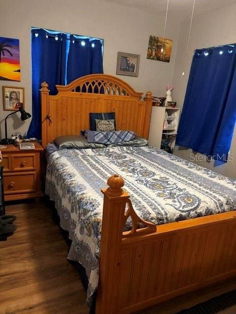 На продажу: $250,000 (3 спален, 1 ванн, 950 Квадратных фут)