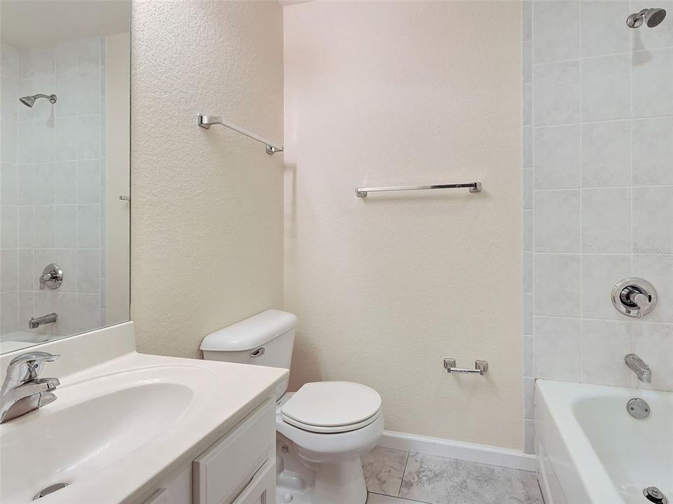 В аренду: $1,850 (2 спален, 2 ванн, 1106 Квадратных фут)