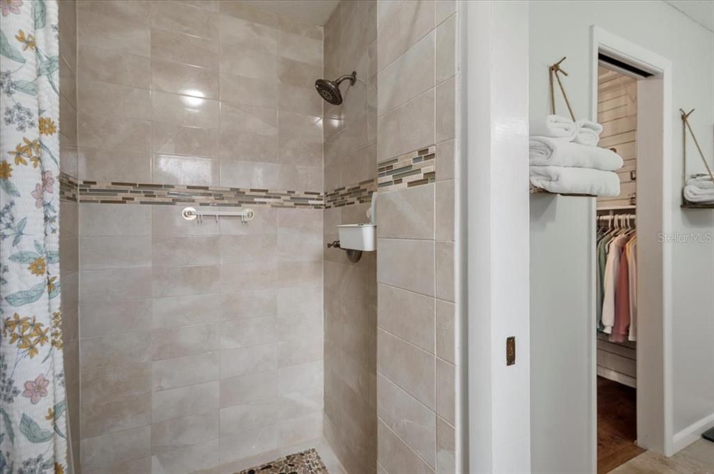 На продажу: $579,900 (3 спален, 2 ванн, 1830 Квадратных фут)