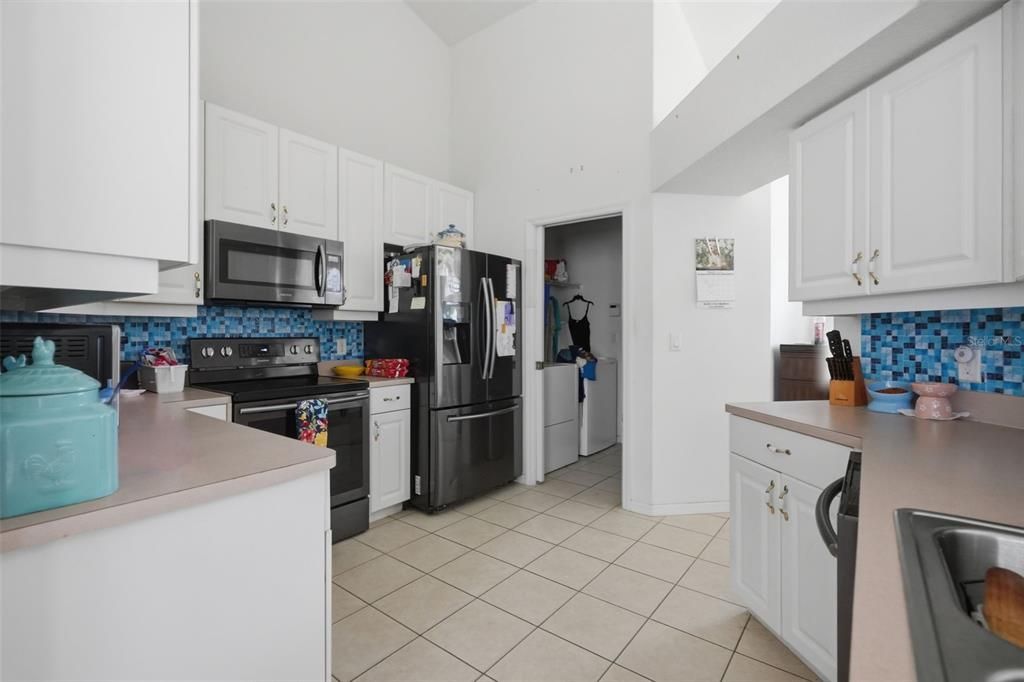 En Venta: $299,000 (3 camas, 2 baños, 1708 Pies cuadrados)