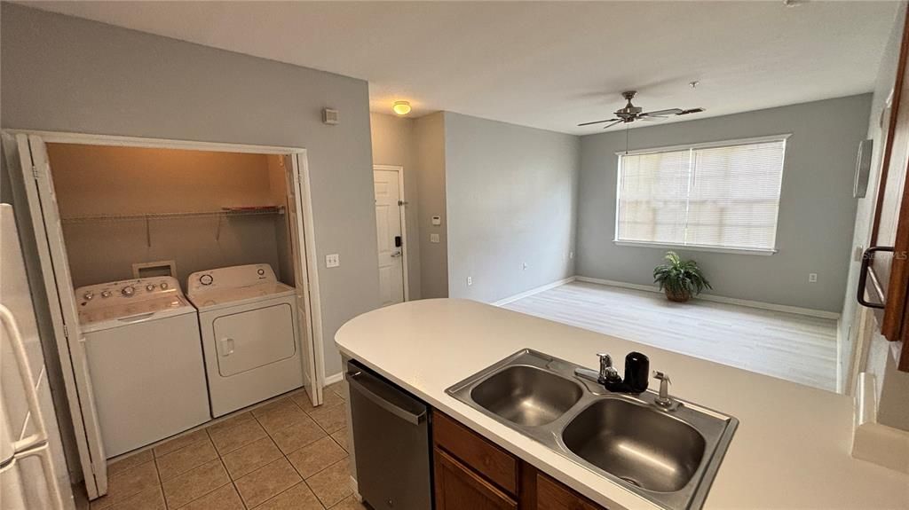 For Rent: $1,325 (1 beds, 1 baths, 615 Square Feet)