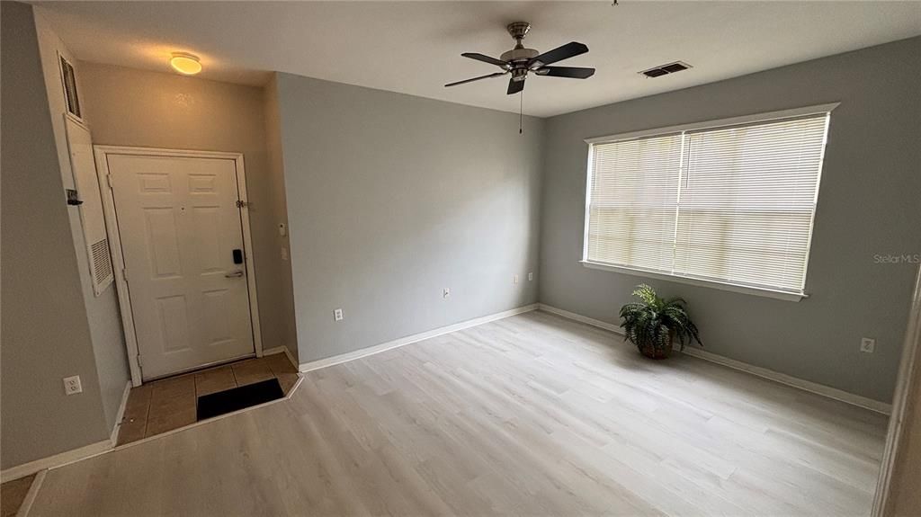 For Rent: $1,325 (1 beds, 1 baths, 615 Square Feet)