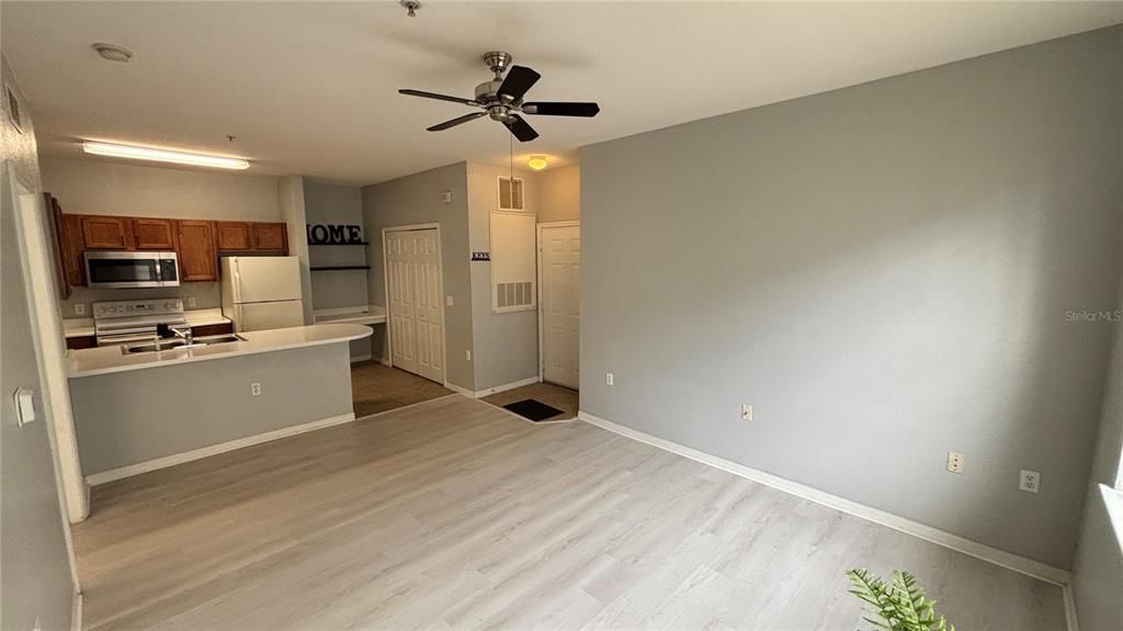 For Rent: $1,325 (1 beds, 1 baths, 615 Square Feet)