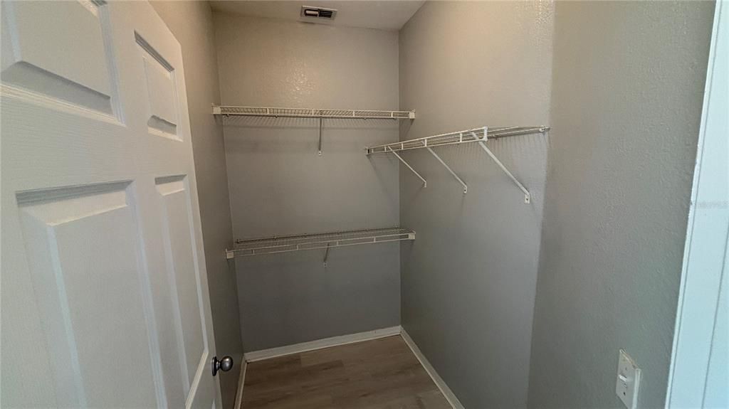 For Rent: $1,325 (1 beds, 1 baths, 615 Square Feet)