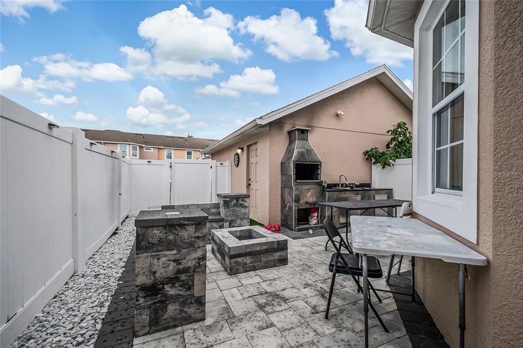 For Sale: $420,000 (4 beds, 2 baths, 1628 Square Feet)