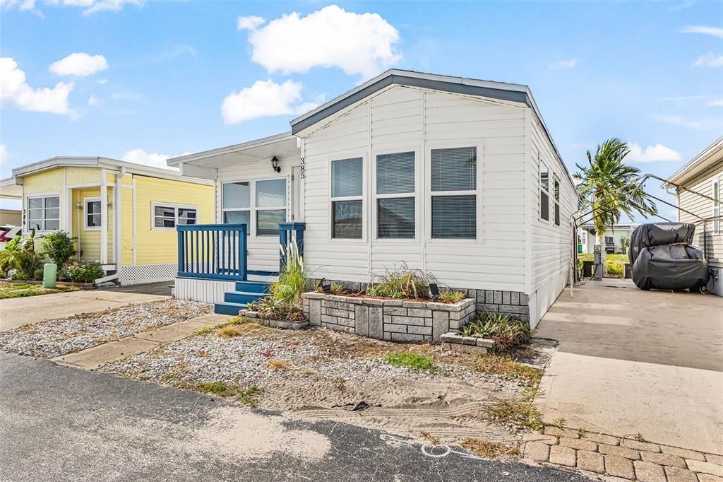 На продажу: $238,999 (2 спален, 2 ванн, 947 Квадратных фут)