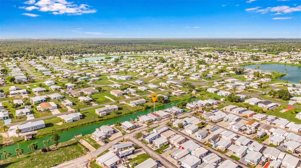На продажу: $238,999 (2 спален, 2 ванн, 947 Квадратных фут)