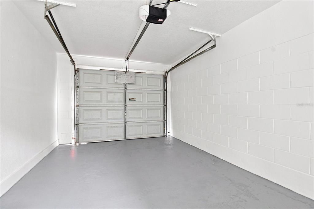 For Sale: $294,000 (3 beds, 2 baths, 1067 Square Feet)