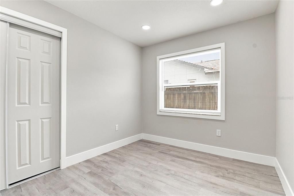 For Sale: $294,000 (3 beds, 2 baths, 1067 Square Feet)