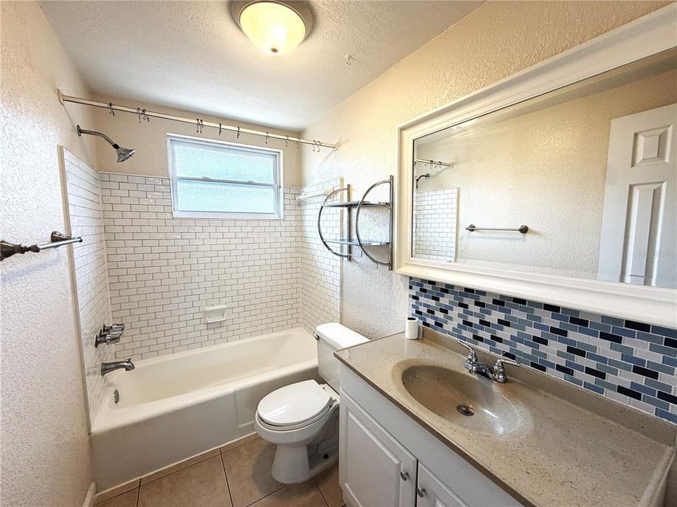В аренду: $1,600 (2 спален, 1 ванн, 1392 Квадратных фут)